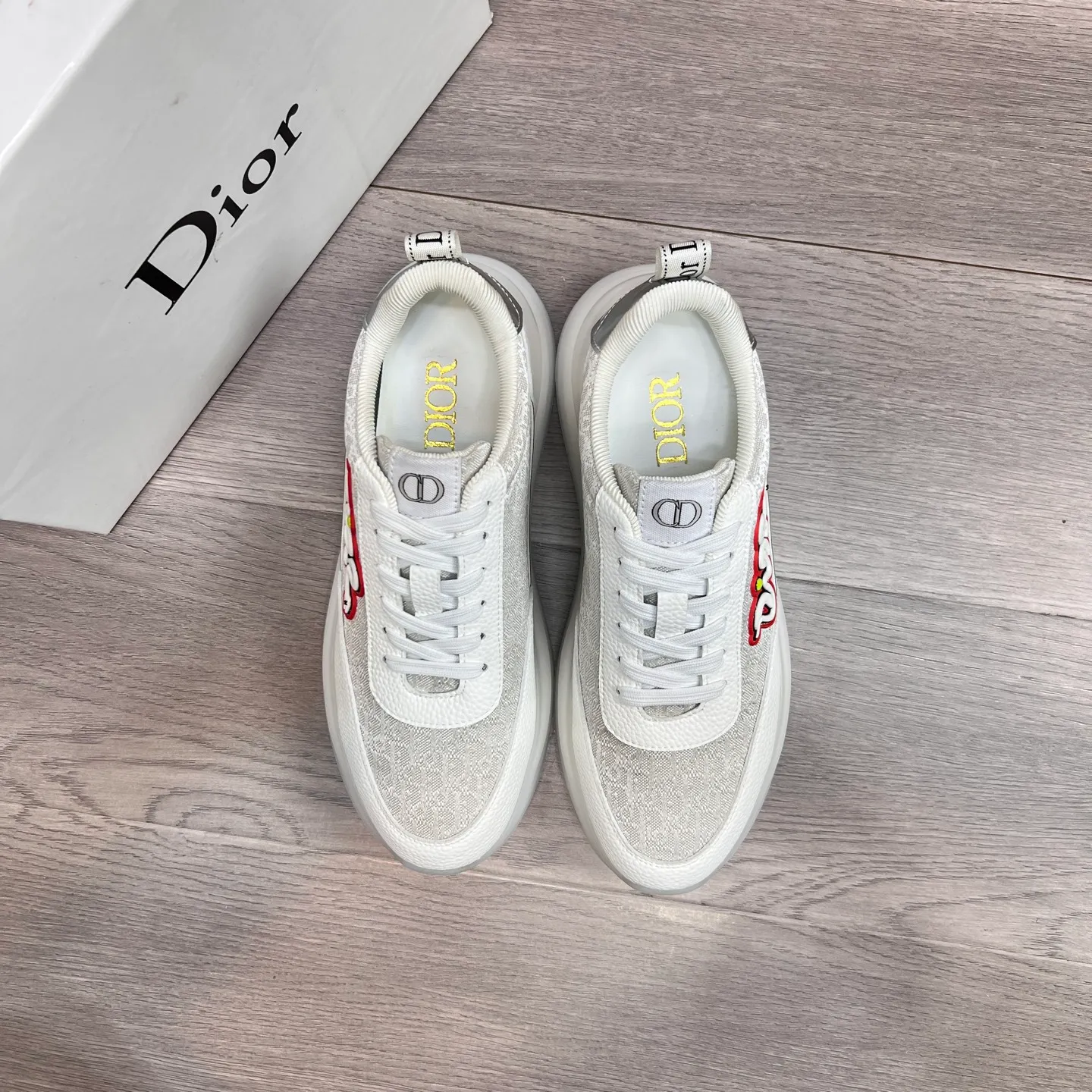 Factory price: 438💰Dior original quality.~ Unique modern style sneakers. 🏃A must-have casual shoe for trendy men😍😍 Imported cowhide fabric, sheepskin foot pads (refuse to discolor and grind feet) soles: Original soles specially provided by the original factory, French lazy style design ⚠️Fit to the feet, original quality, super comfortable original soles. It’s like shooting the real thing🎬The real thing is better, high-quality sneakers, men’s shoe size: 38-44 (45 and 46 can be customized)